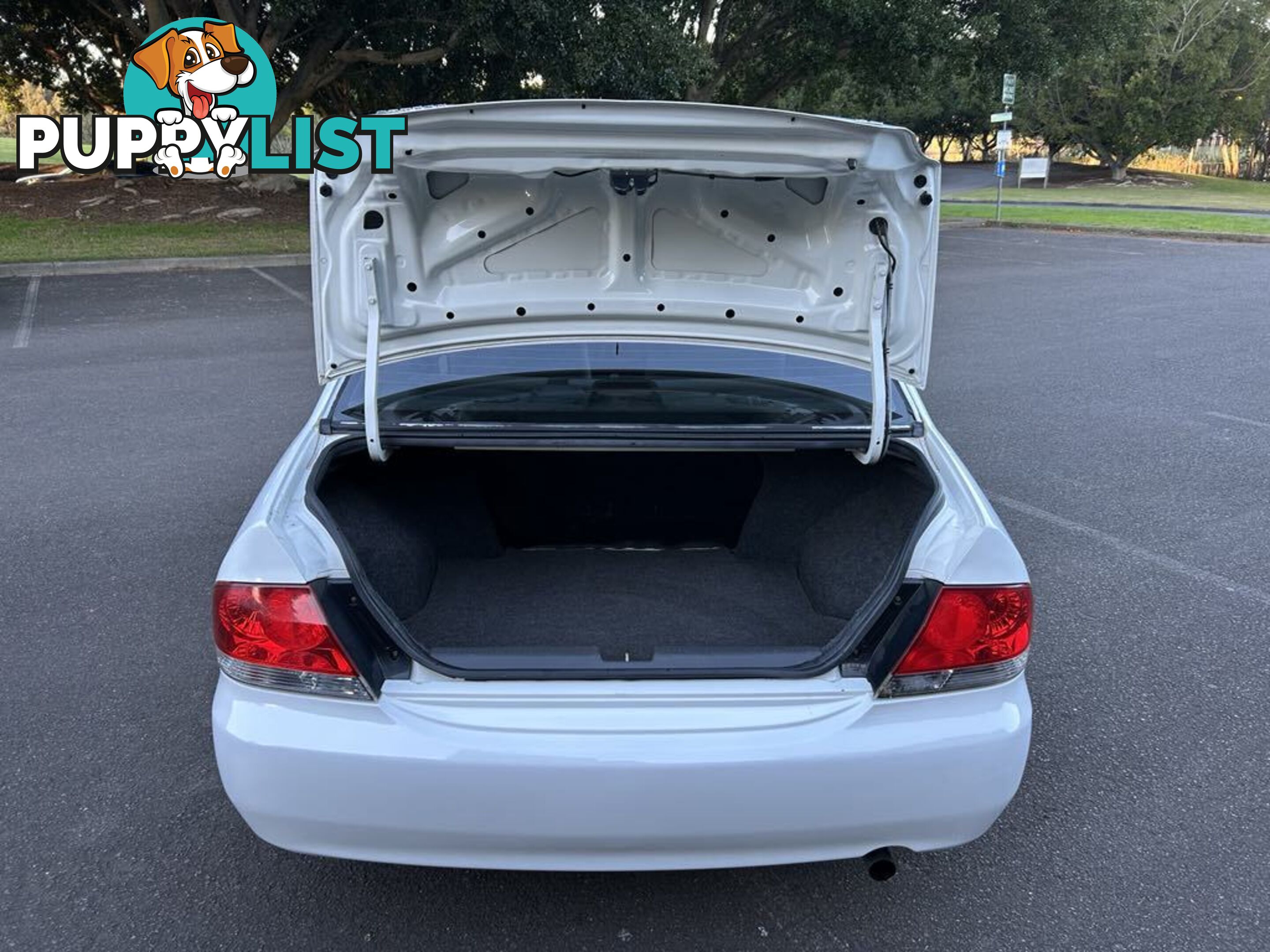 2004 Mitsubishi Lancer CH ES Sedan Automatic