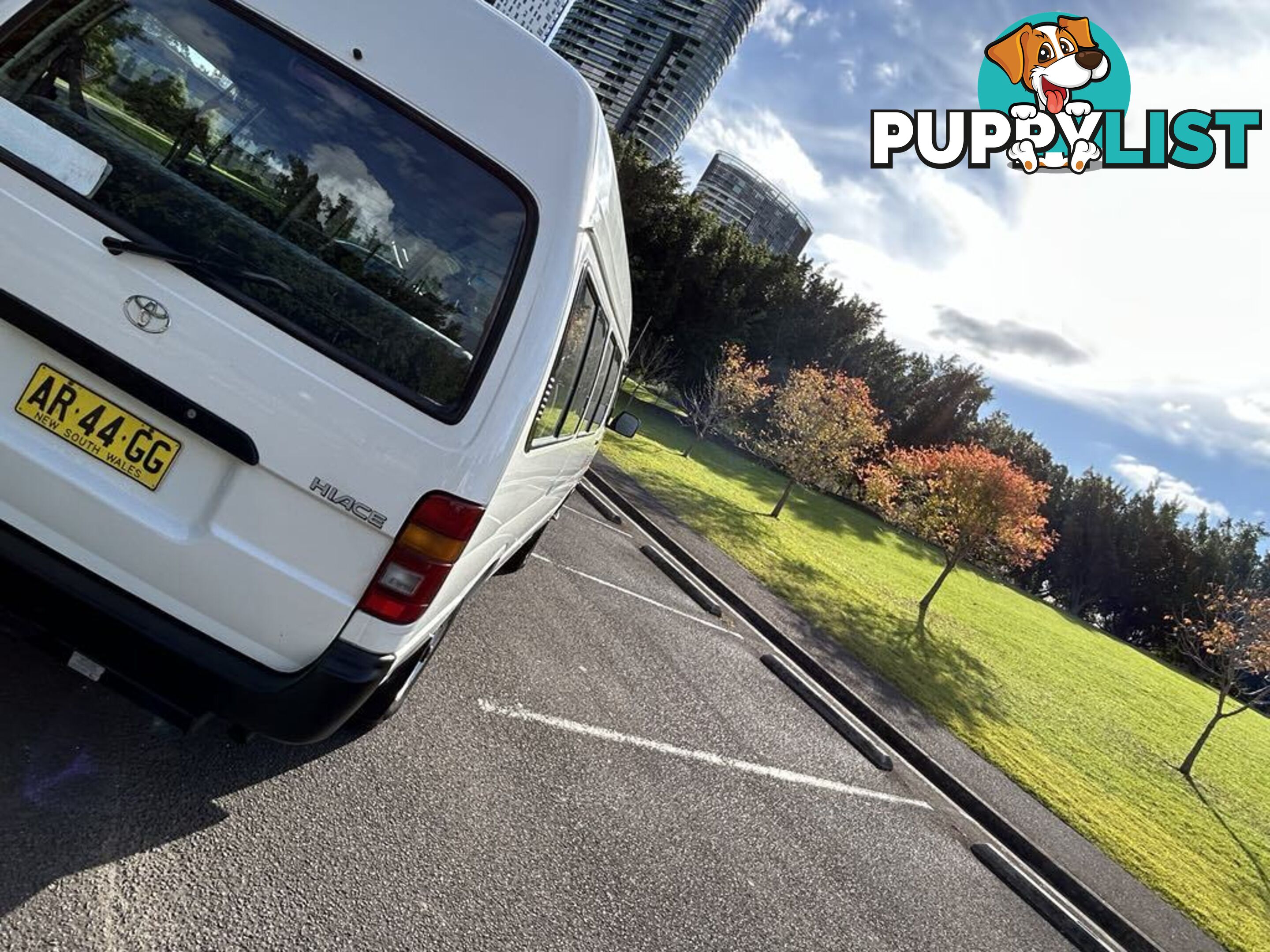 2002 Toyota Hiace LH184R COMMUTER 3.0 Litre Diesel 14 Seater People Mover 5 Speed Manual