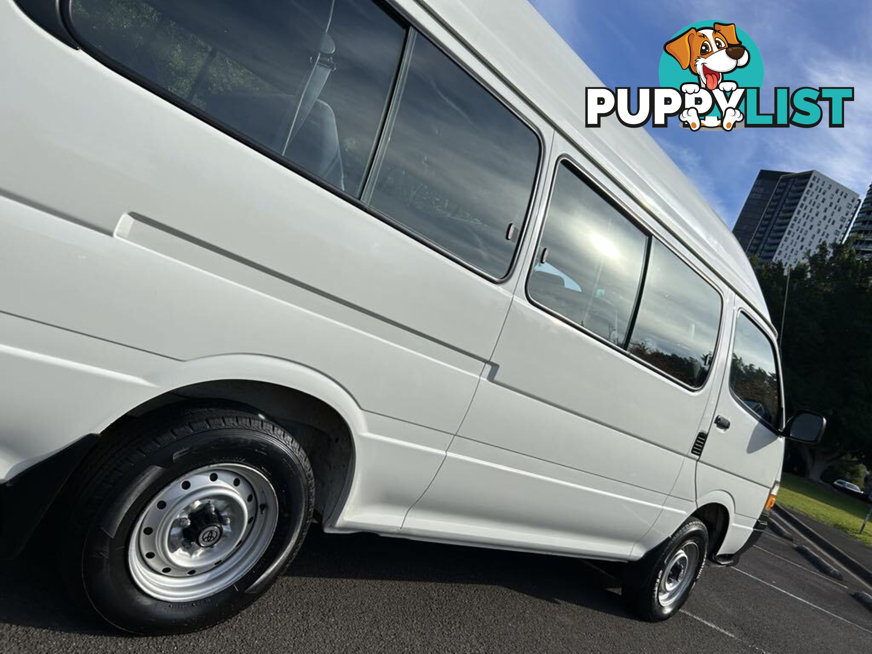 2002 Toyota Hiace LH184R COMMUTER 3.0 Litre Diesel 14 Seater People Mover 5 Speed Manual
