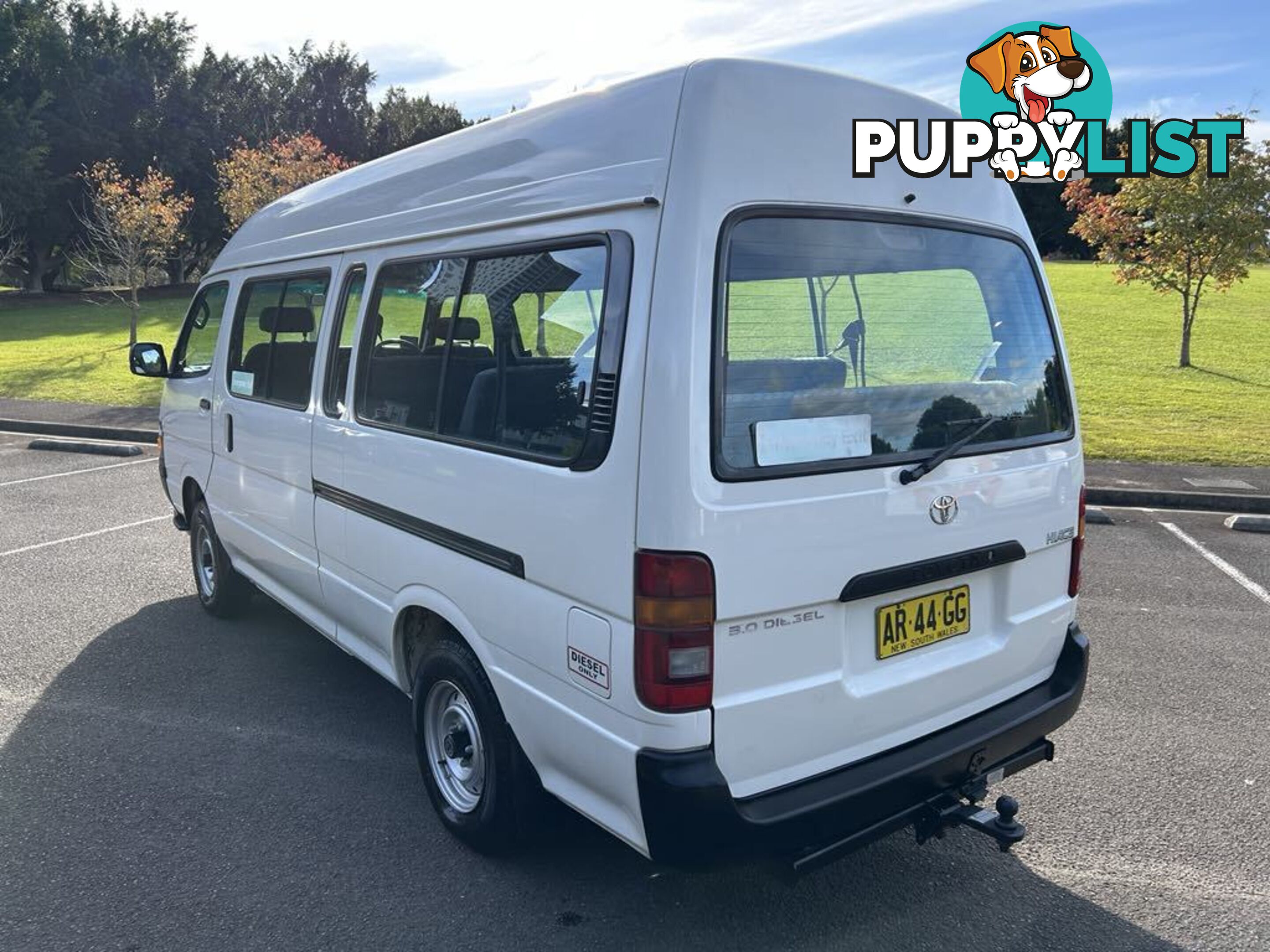 2002 Toyota Hiace LH184R COMMUTER 3.0 Litre Diesel 14 Seater People Mover 5 Speed Manual