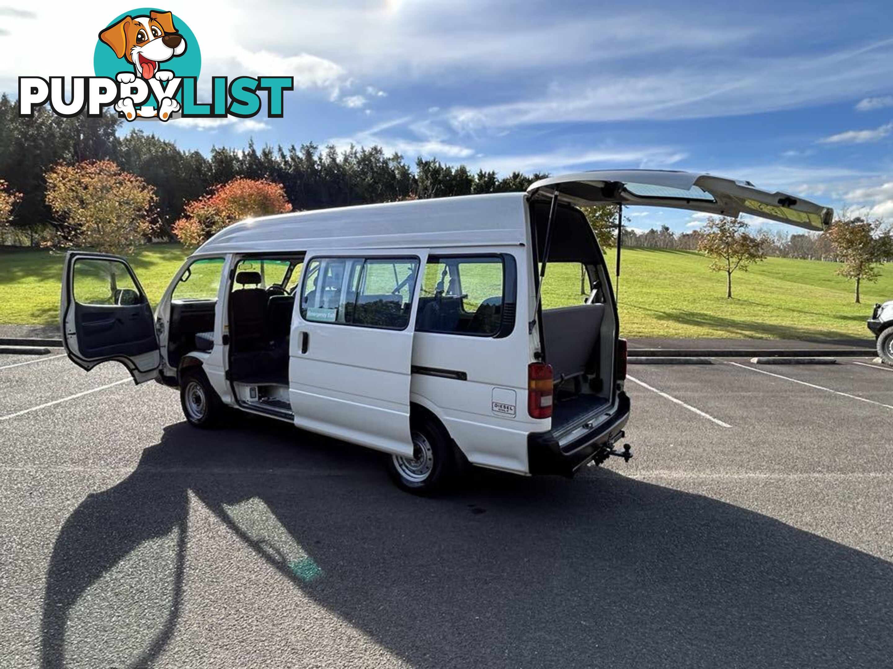 2002 Toyota Hiace LH184R COMMUTER 3.0 Litre Diesel 14 Seater People Mover 5 Speed Manual