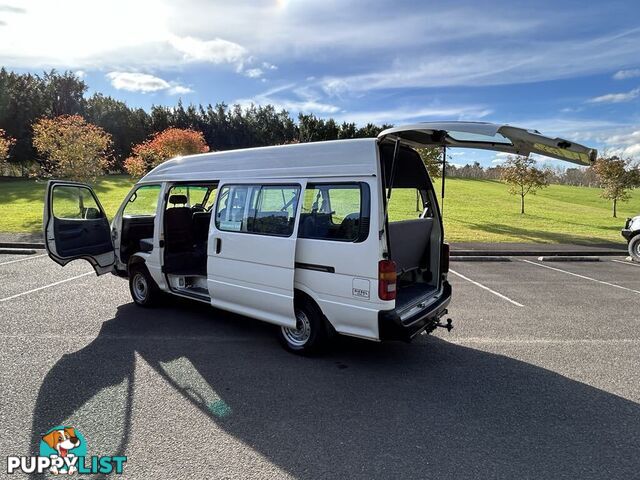 2002 Toyota Hiace LH184R COMMUTER 3.0 Litre Diesel 14 Seater People Mover 5 Speed Manual