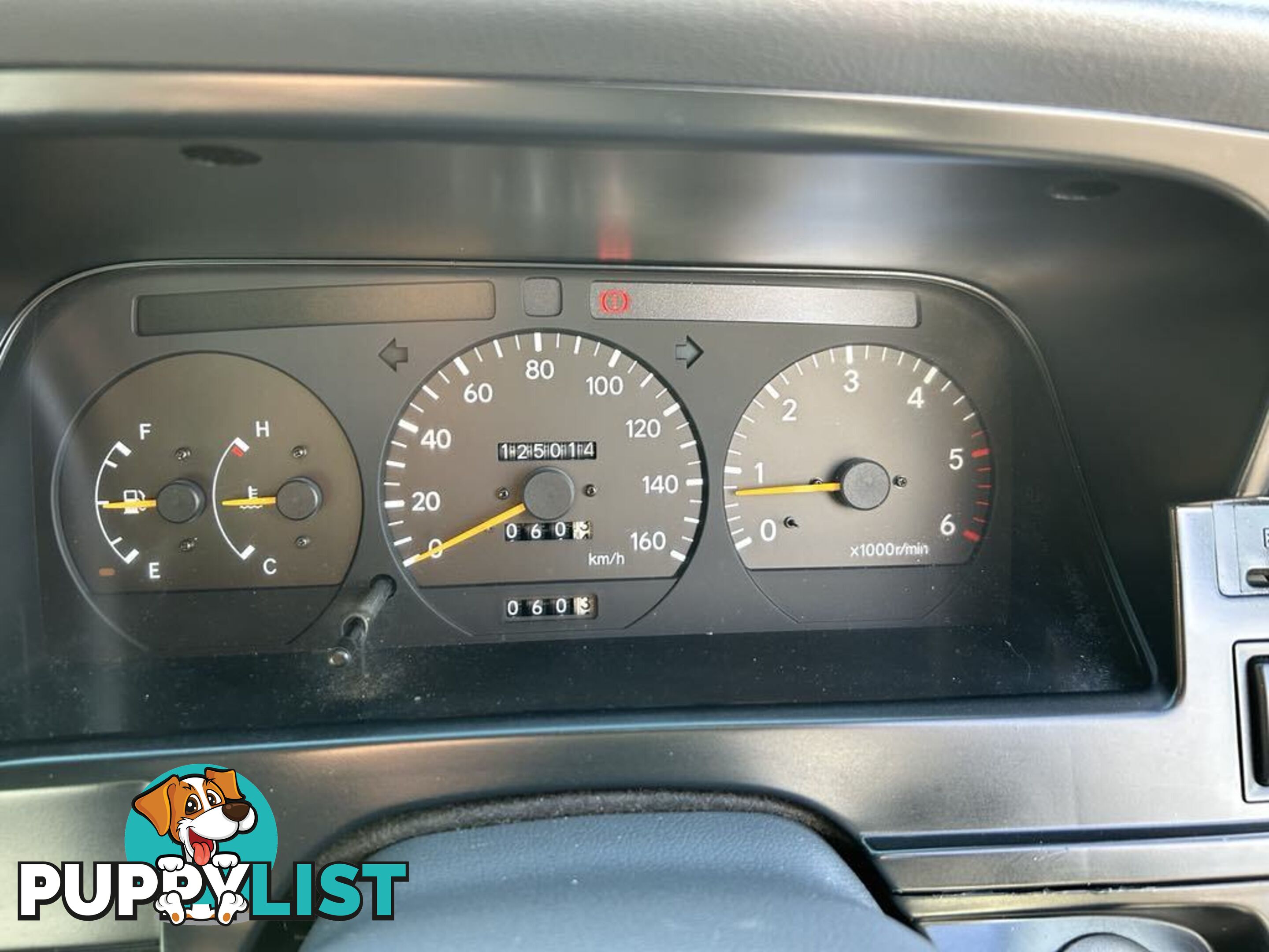 2002 Toyota Hiace LH184R COMMUTER 3.0 Litre Diesel 14 Seater People Mover 5 Speed Manual