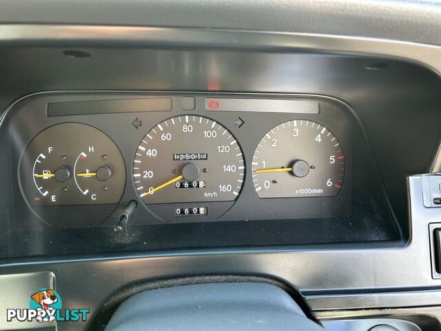 2002 Toyota Hiace LH184R COMMUTER 3.0 Litre Diesel 14 Seater People Mover 5 Speed Manual
