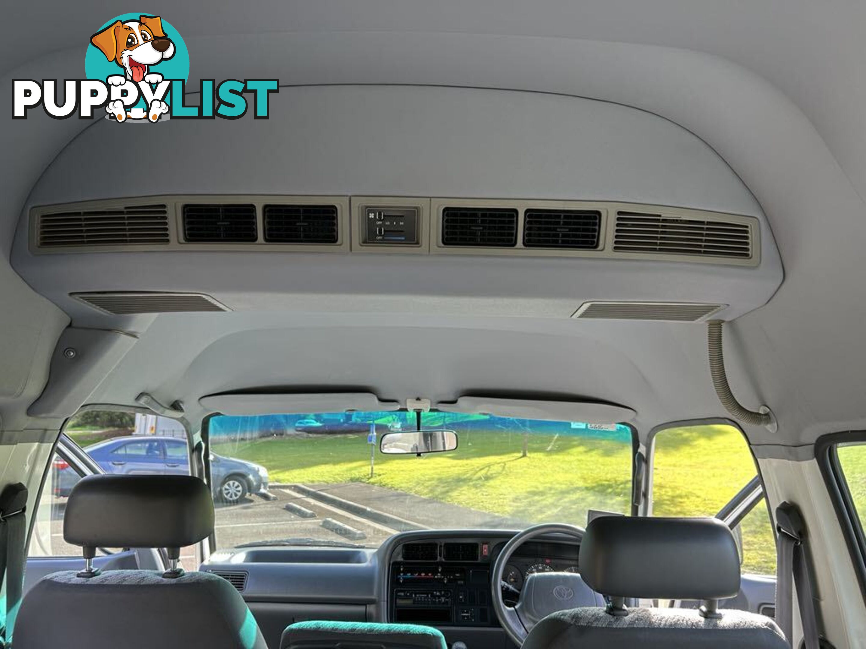 2002 Toyota Hiace LH184R COMMUTER 3.0 Litre Diesel 14 Seater People Mover 5 Speed Manual
