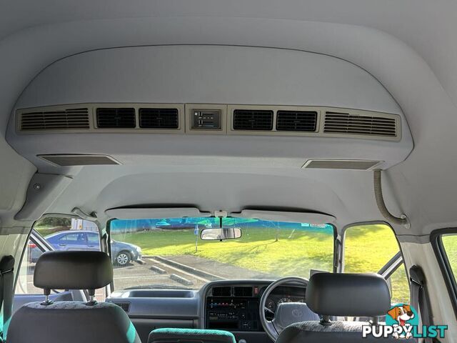 2002 Toyota Hiace LH184R COMMUTER 3.0 Litre Diesel 14 Seater People Mover 5 Speed Manual