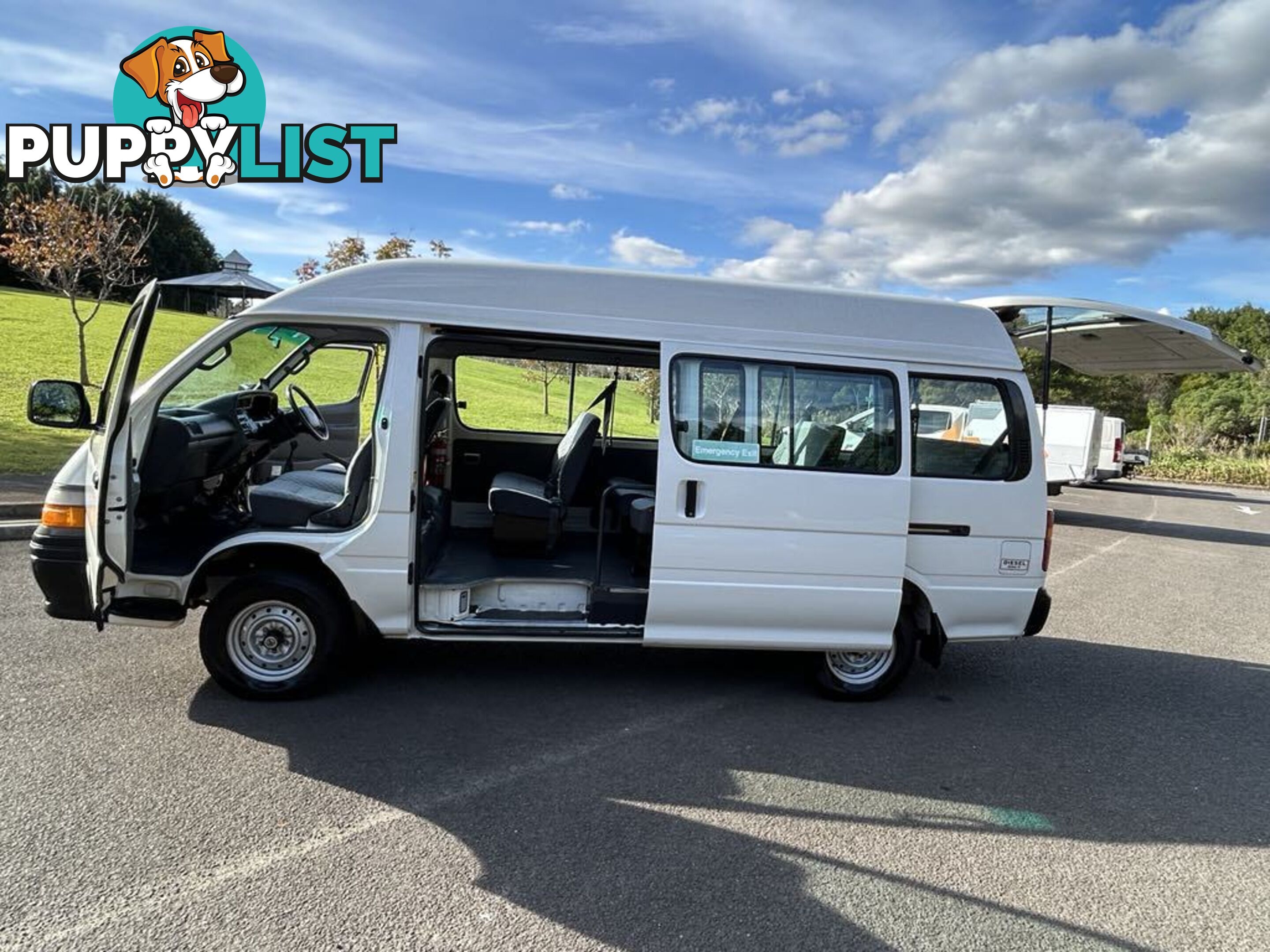 2002 Toyota Hiace LH184R COMMUTER 3.0 Litre Diesel 14 Seater People Mover 5 Speed Manual