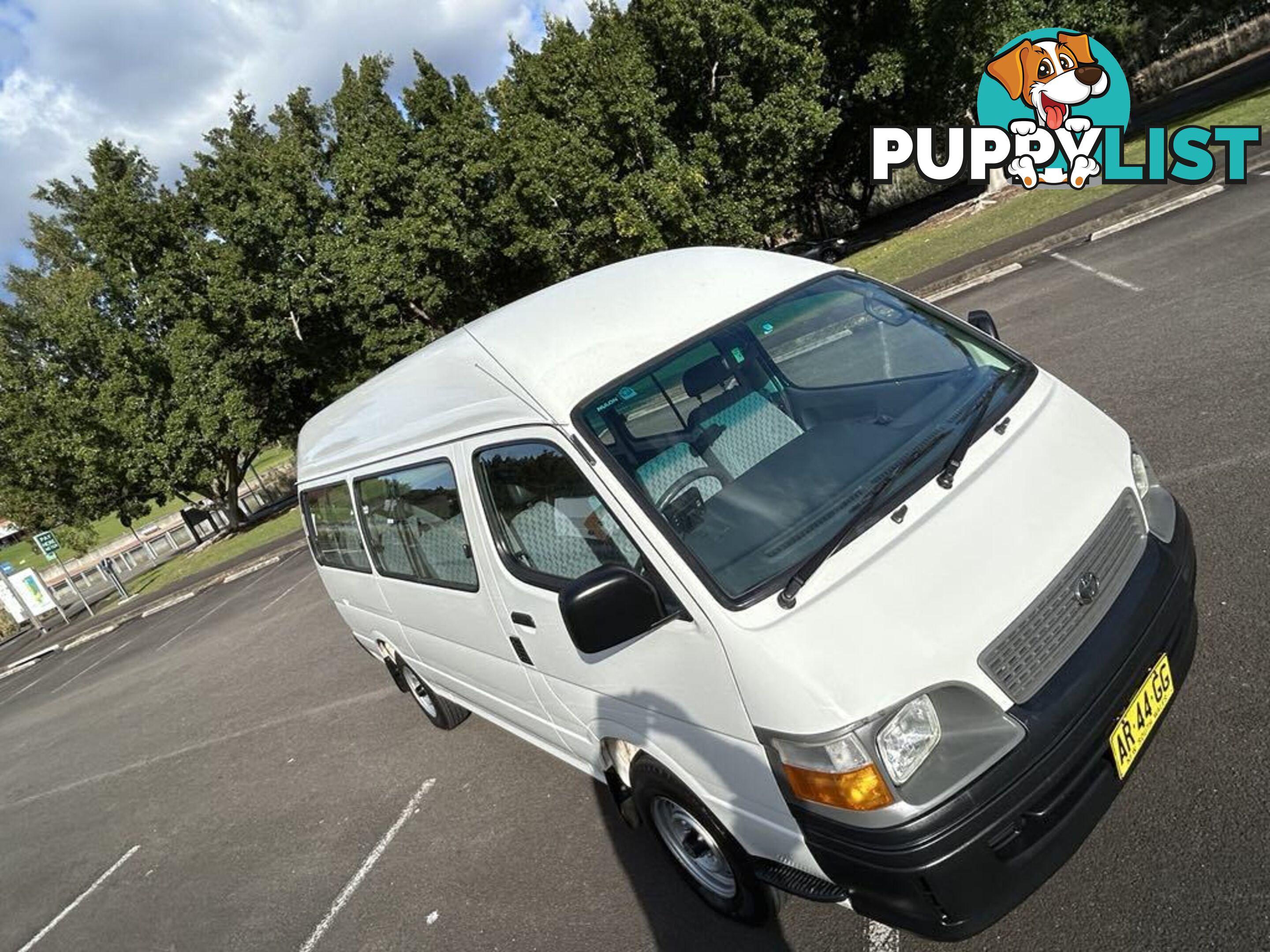2002 Toyota Hiace LH184R COMMUTER 3.0 Litre Diesel 14 Seater People Mover 5 Speed Manual