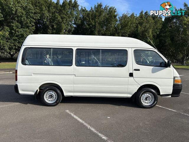 2002 Toyota Hiace LH184R COMMUTER 3.0 Litre Diesel 14 Seater People Mover 5 Speed Manual