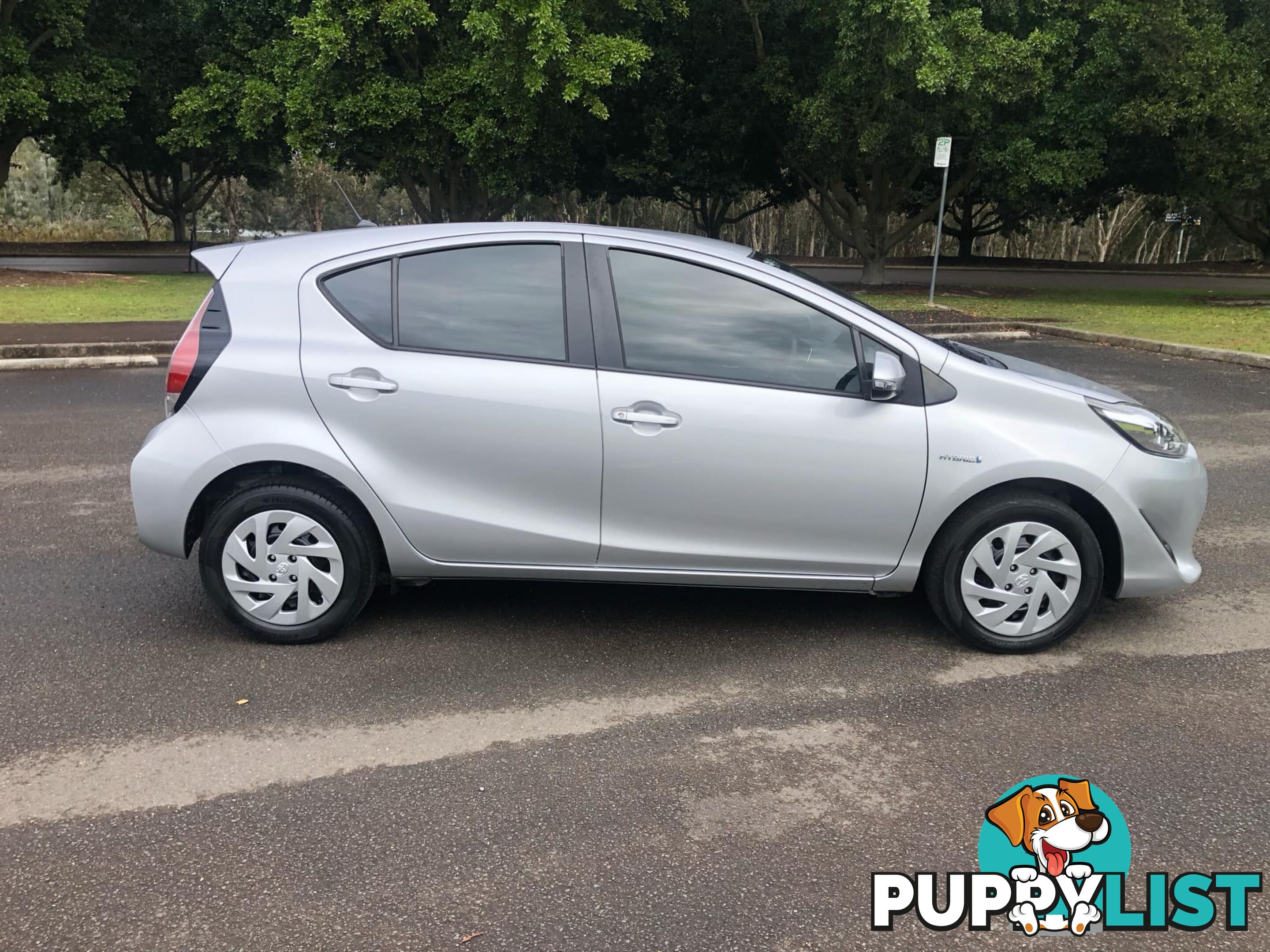 2017 Toyota Prius c NHP10R MY17 Hybrid Hatchback Automatic