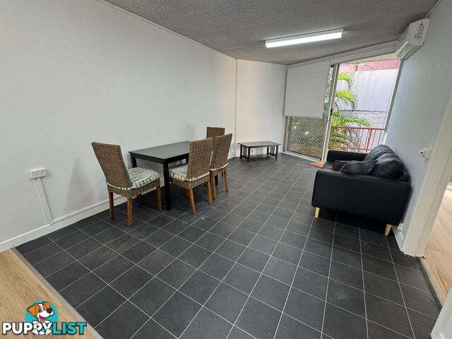 Unit 204/3155 Surfers Paradise Boulevard SURFERS PARADISE QLD 4217