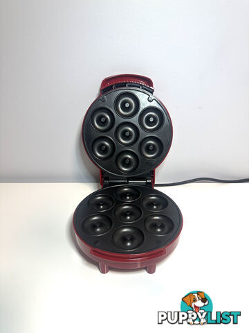 Doughnut Maker In Pristine Condition (Cheap)