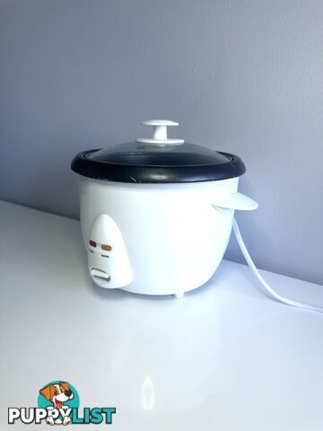 Rice Cooker In Great Shape Selling Fast