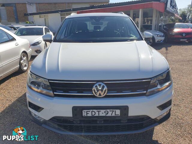 2017 VOLKSWAGEN TIGUAN 132TSICOMFORTLINE 5NA 4D WAGON