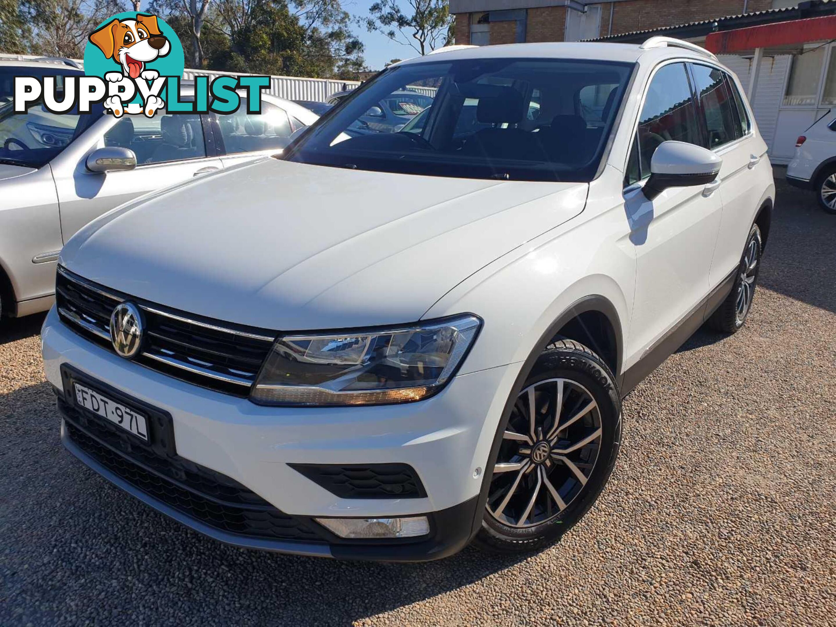 2017 VOLKSWAGEN TIGUAN 132TSICOMFORTLINE 5NA 4D WAGON