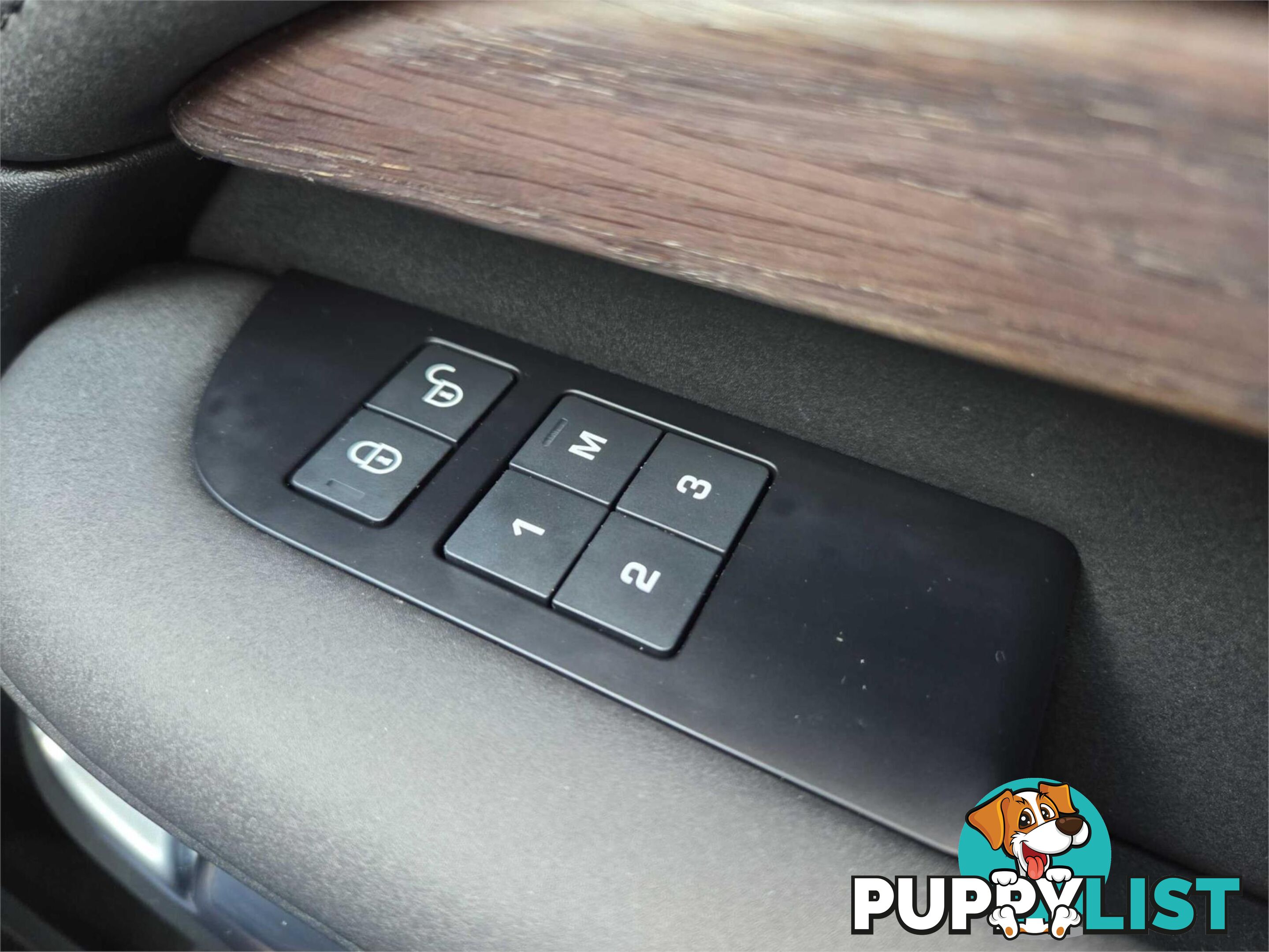 2019 LANDROVER DISCOVERY SD6HSE L462MY19 4D WAGON