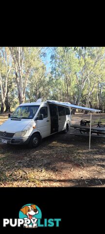 Mercedes Sprinter 2002 Off-Grid Camper