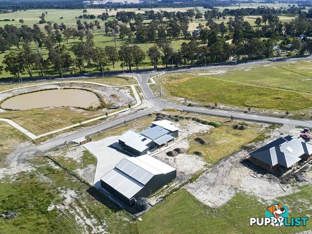 8 John Henry Drive TYERS VIC 3844