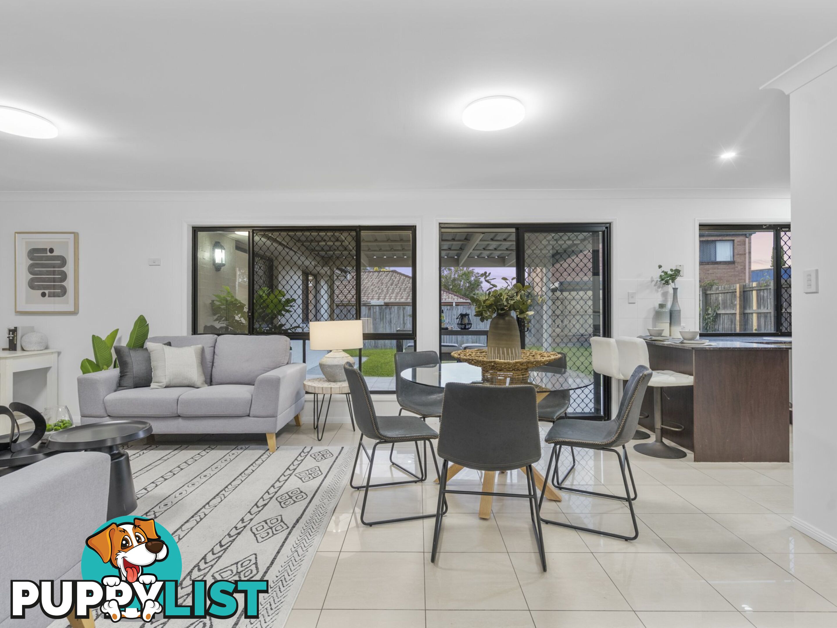 33 Karajini Crescent PARKINSON QLD 4115