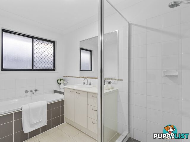 33 Karajini Crescent PARKINSON QLD 4115