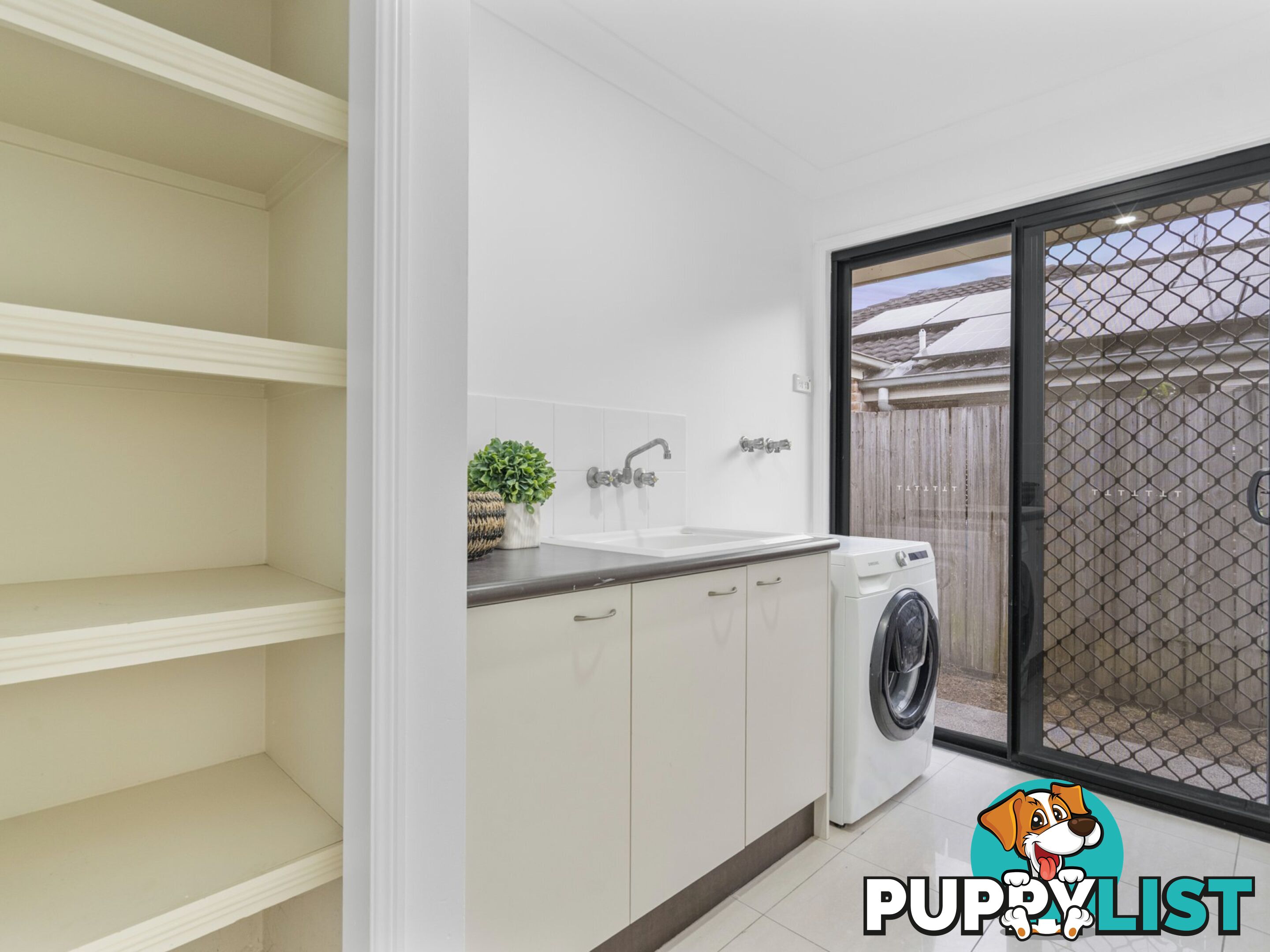 33 Karajini Crescent PARKINSON QLD 4115