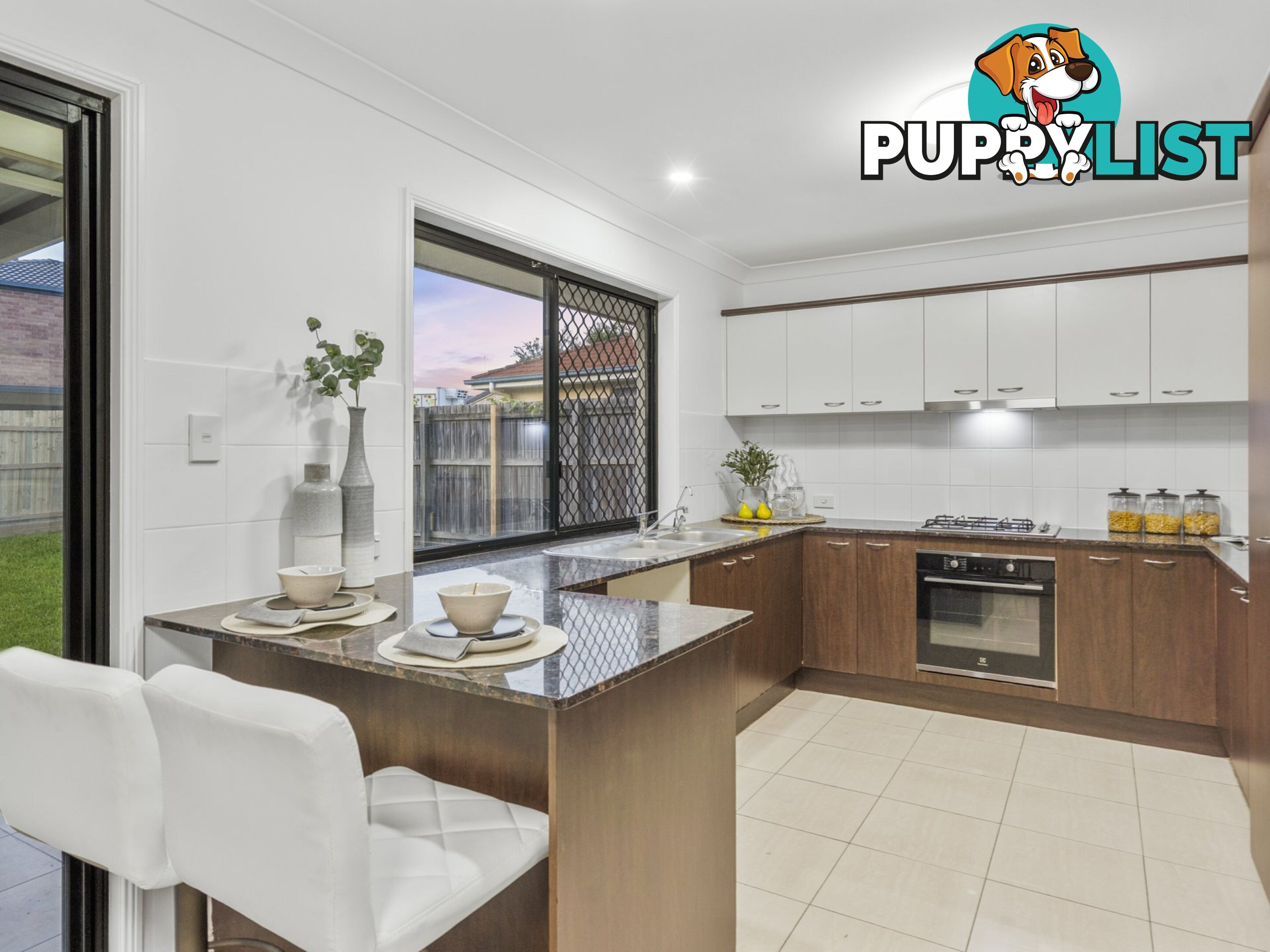 33 Karajini Crescent PARKINSON QLD 4115