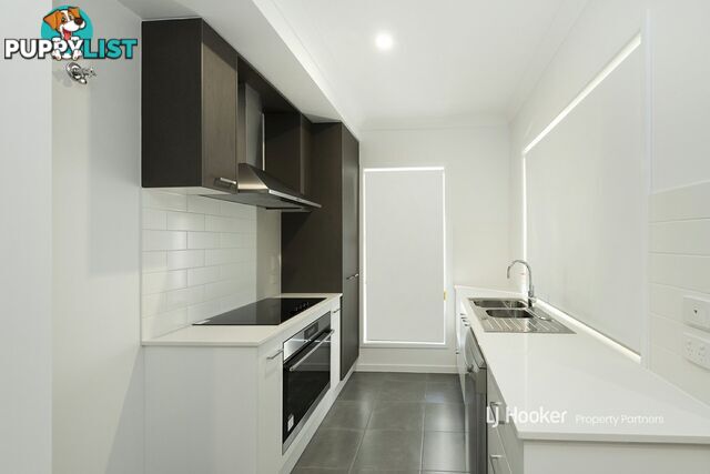 1 & 2/22A Monash Road LOGANLEA QLD 4131