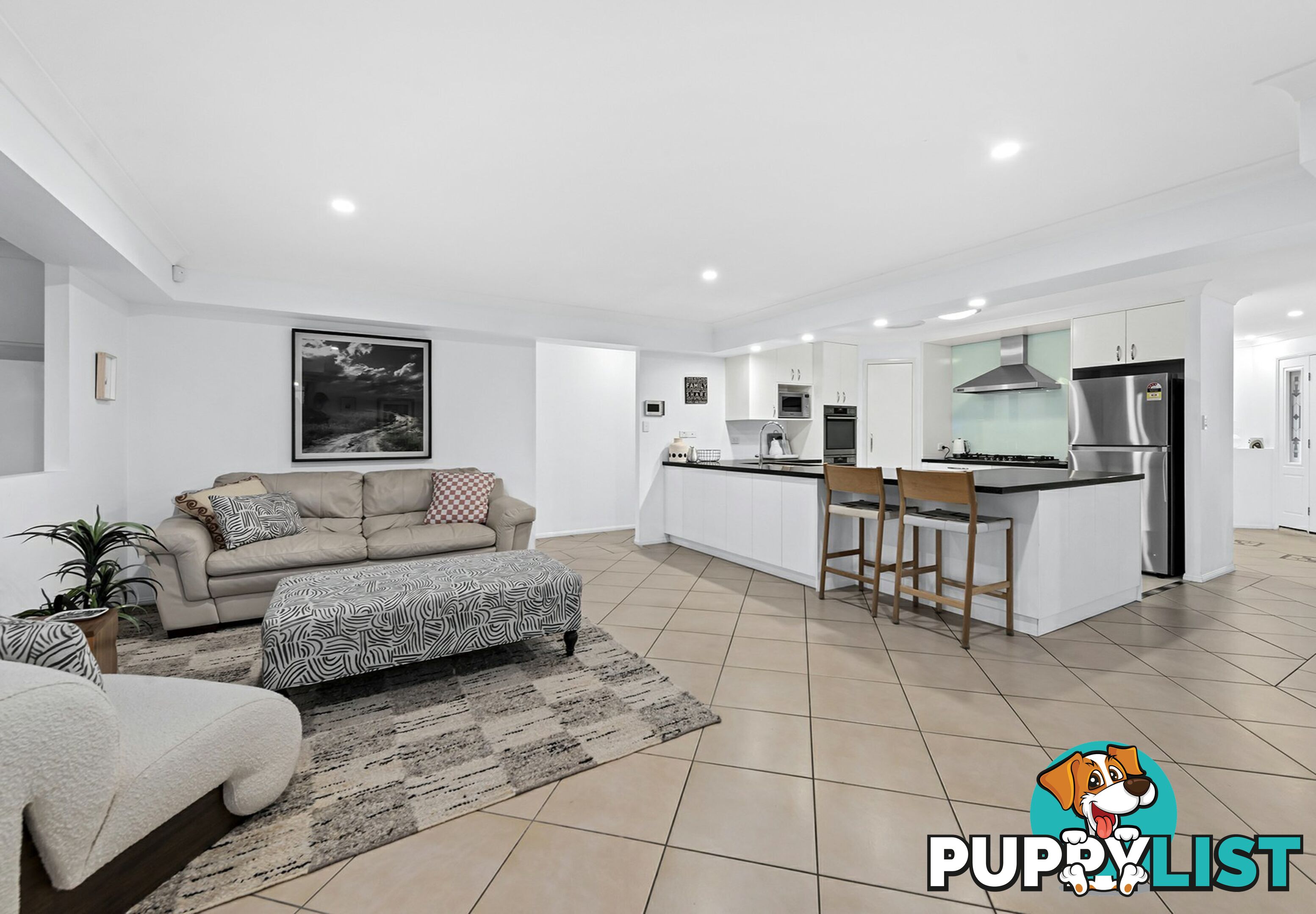18 Picardie Close MANSFIELD QLD 4122