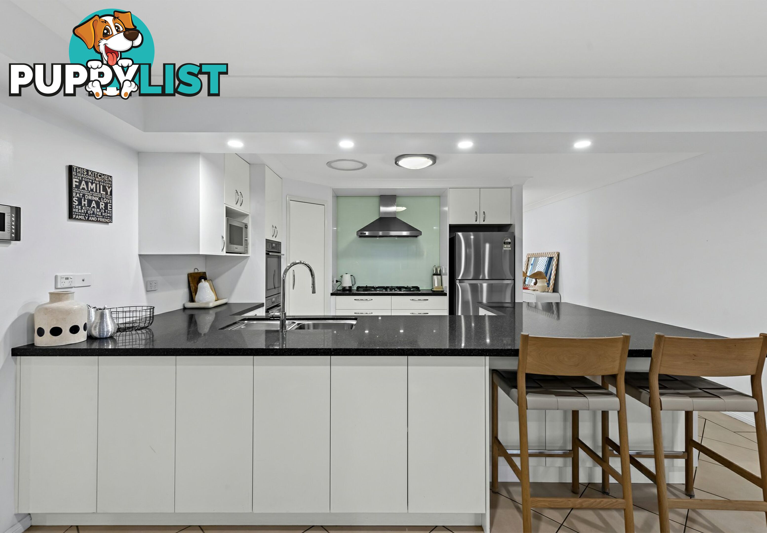 18 Picardie Close MANSFIELD QLD 4122