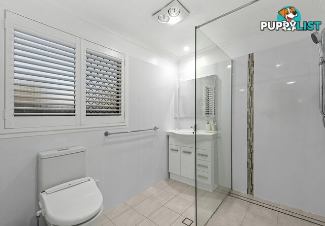18 Picardie Close MANSFIELD QLD 4122