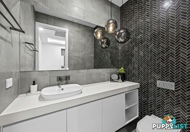 25 Livingstone Street LOGAN RESERVE QLD 4133