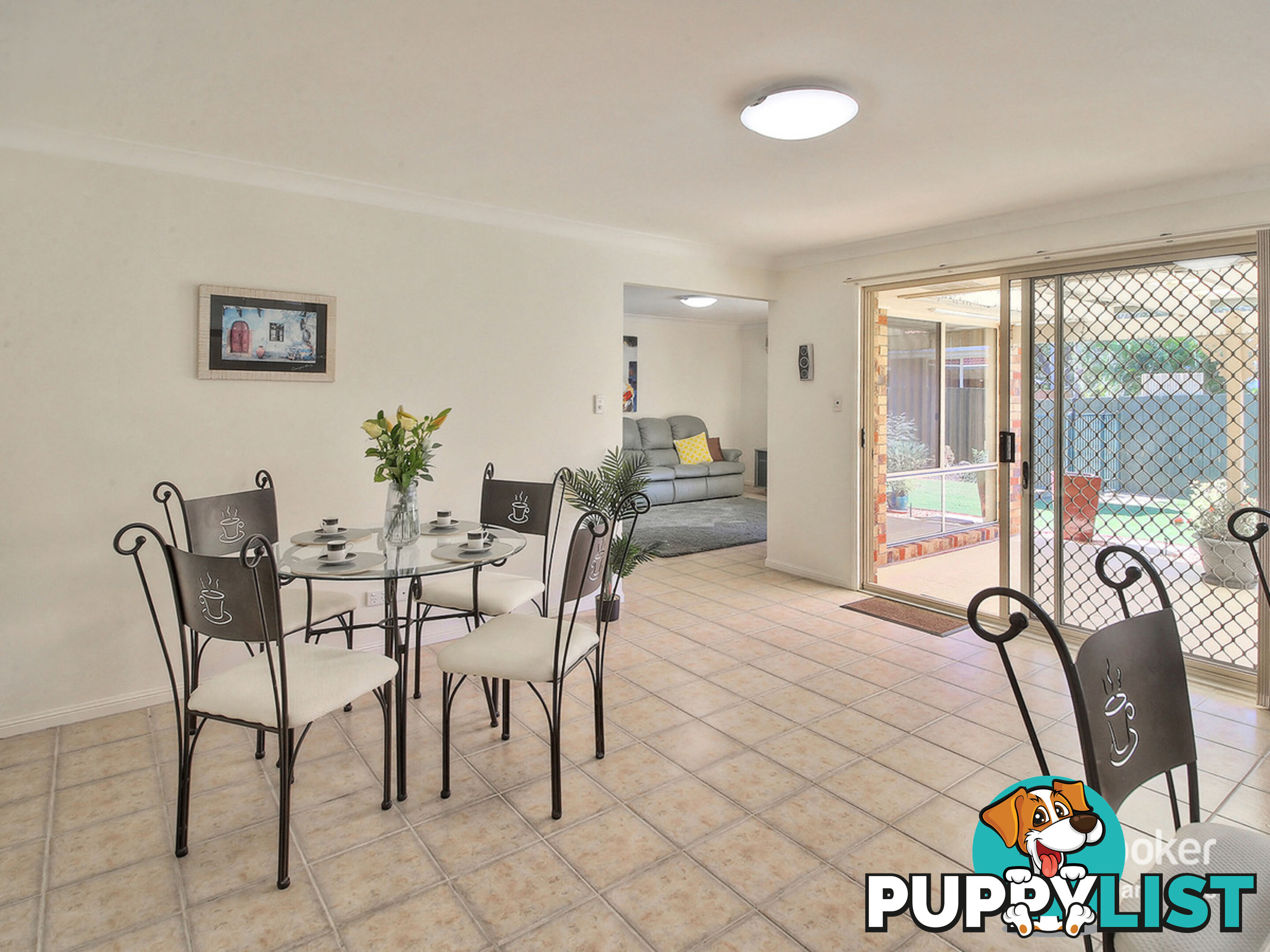 8 Silverdell Crescent PARKINSON QLD 4115