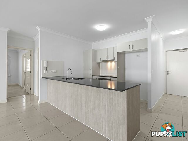 1012/8 Win Street EIGHT MILE PLAINS QLD 4113