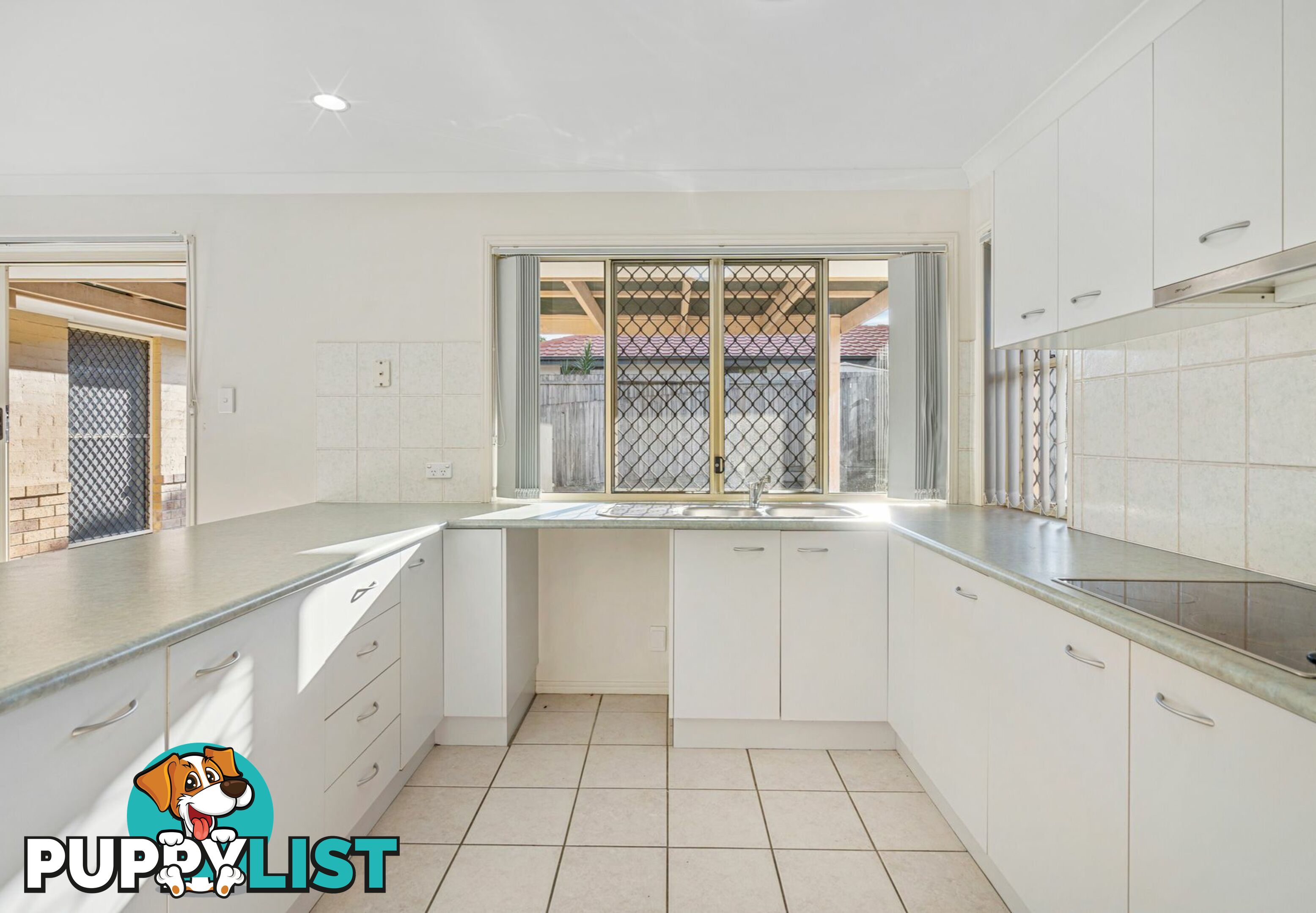 29 Newland Crescent PARKINSON QLD 4115