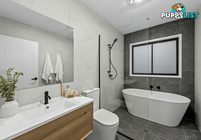 32 Redcomb Drive PARK RIDGE QLD 4125