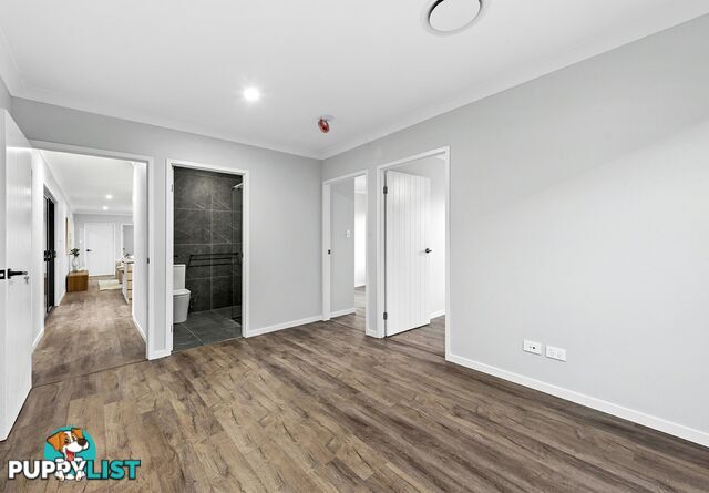 32 Redcomb Drive PARK RIDGE QLD 4125