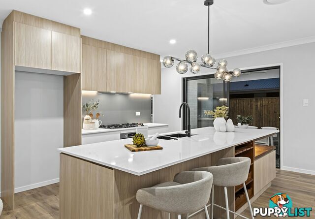 32 Redcomb Drive PARK RIDGE QLD 4125