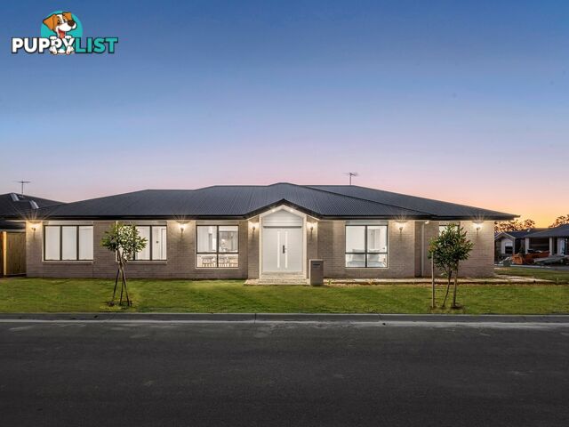 32 Redcomb Drive PARK RIDGE QLD 4125