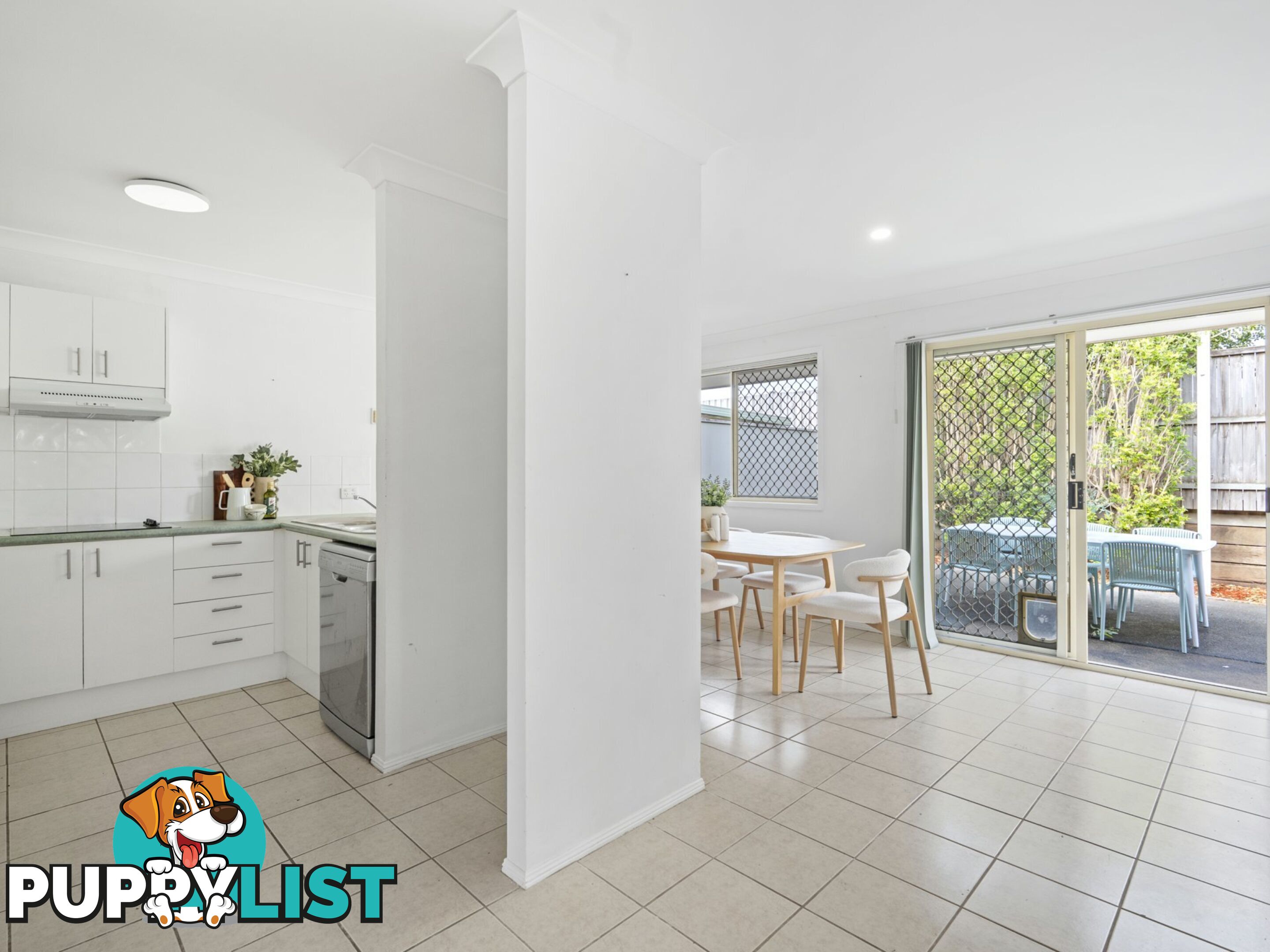 1/11 Stibbs Close RUNCORN QLD 4113
