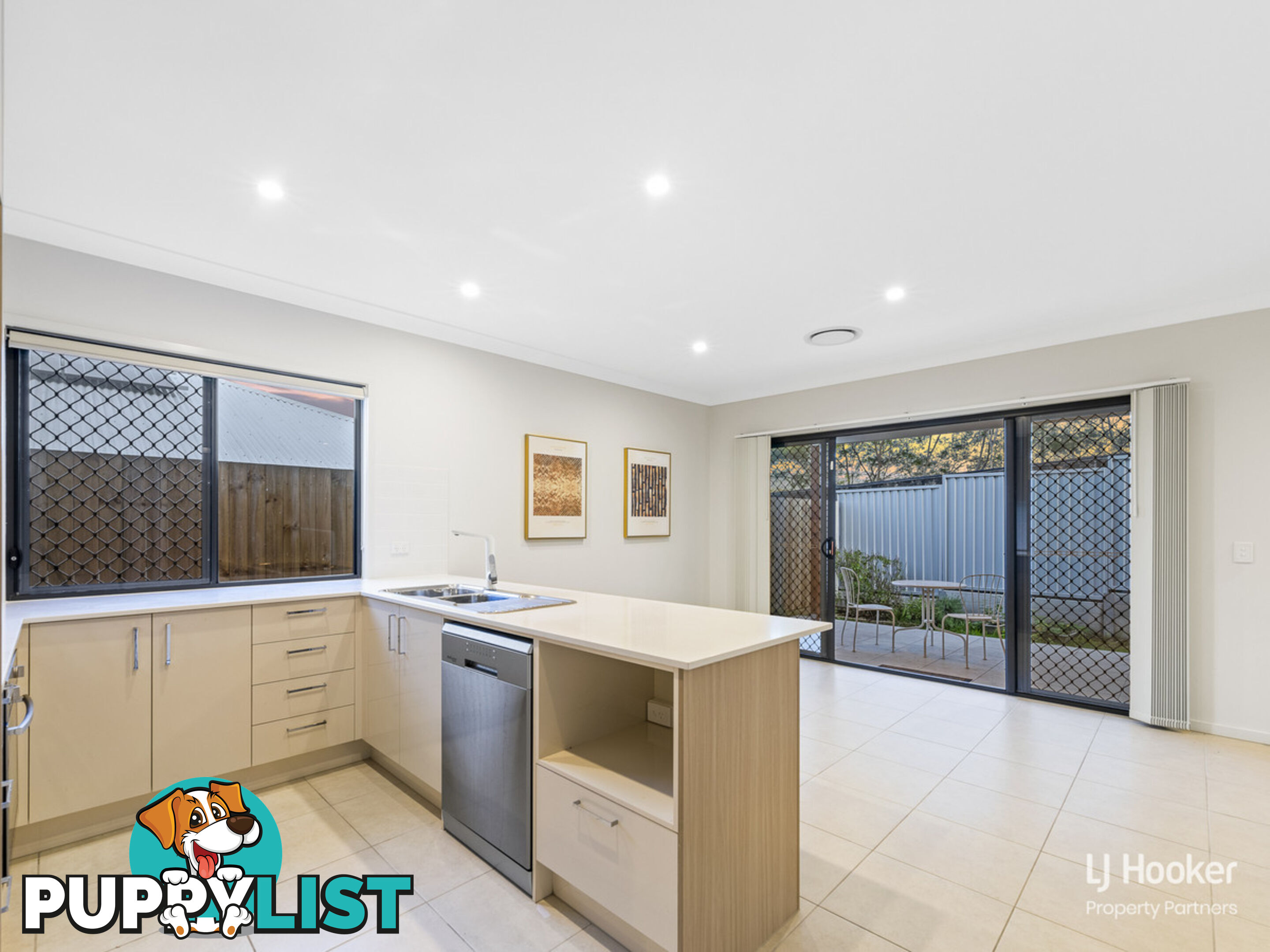 7 Atlantic Place PALLARA QLD 4110