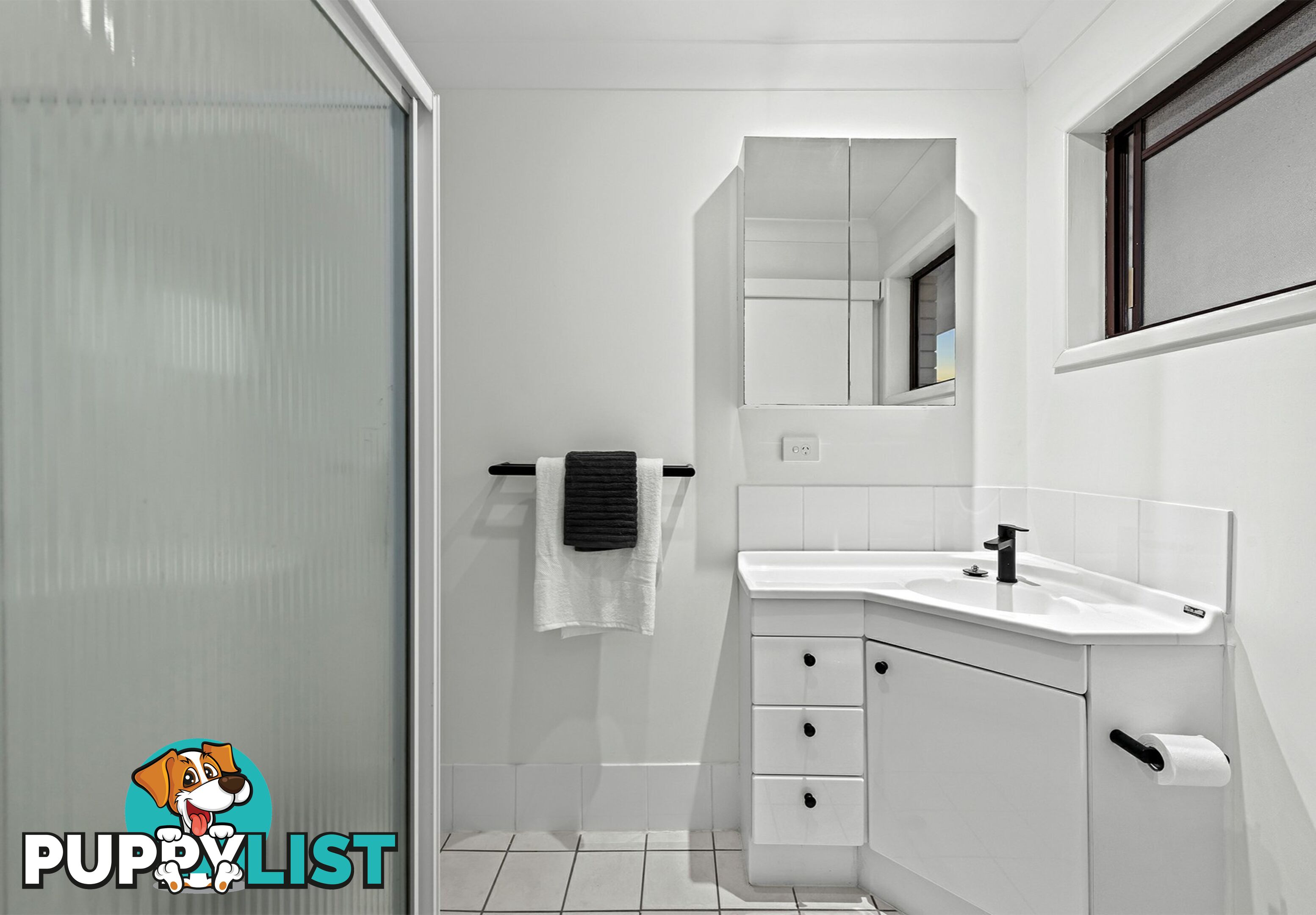 8 Fenimore Street WISHART QLD 4122