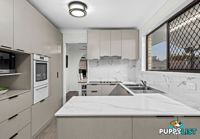 8 Fenimore Street WISHART QLD 4122