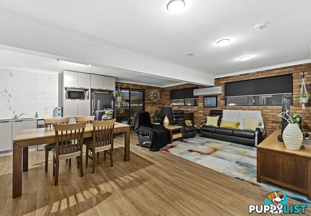 8 Fenimore Street WISHART QLD 4122
