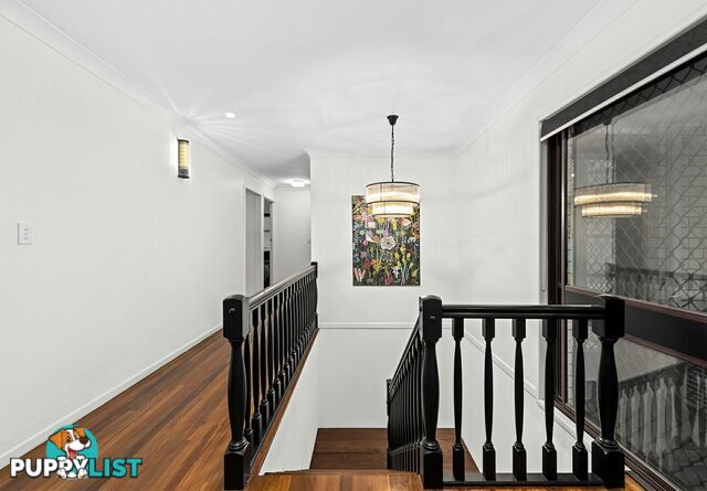 8 Fenimore Street WISHART QLD 4122