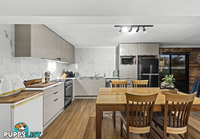 8 Fenimore Street WISHART QLD 4122