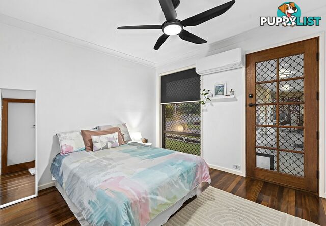 8 Fenimore Street WISHART QLD 4122
