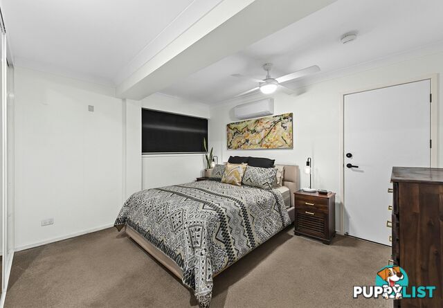 8 Fenimore Street WISHART QLD 4122