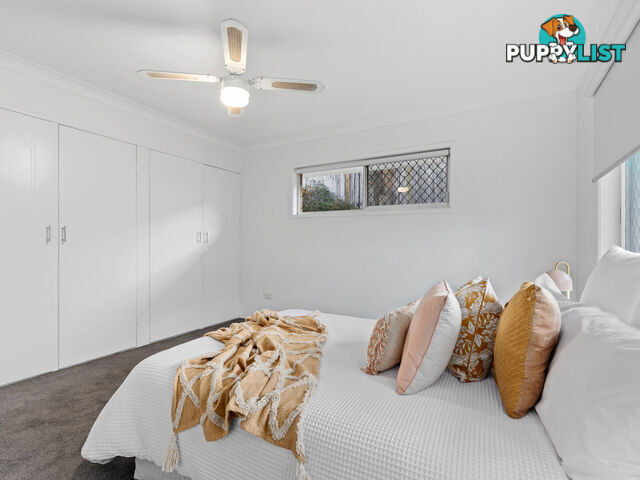 25 Honeysuckle Street MANSFIELD QLD 4122