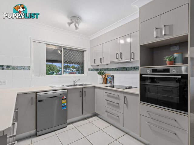 25 Honeysuckle Street MANSFIELD QLD 4122