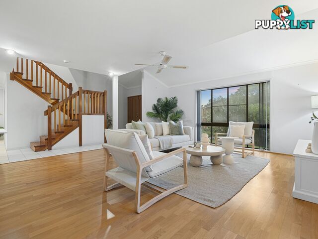 4 Rani Close MOUNT OMMANEY QLD 4074